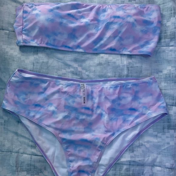 2 Piece Bikini set - Picture 1 of 3